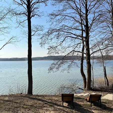 Koja Nad Jeziorem Ukiel Lägenhet