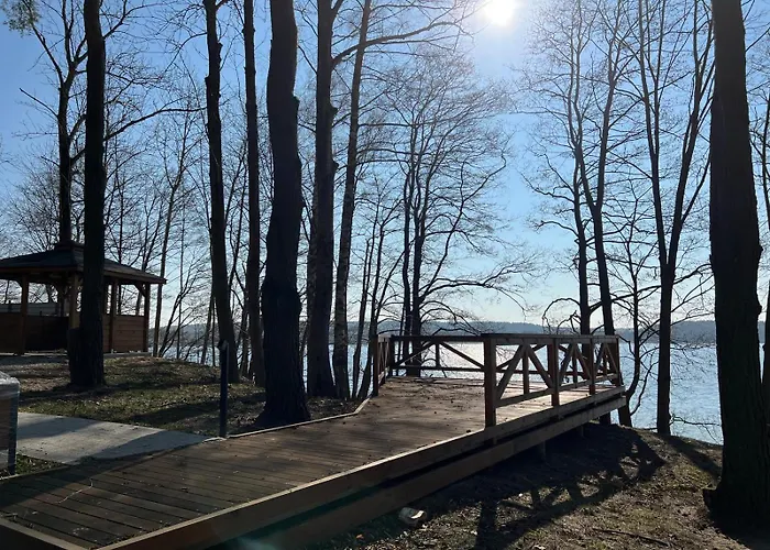 Koja Nad Jeziorem Ukiel